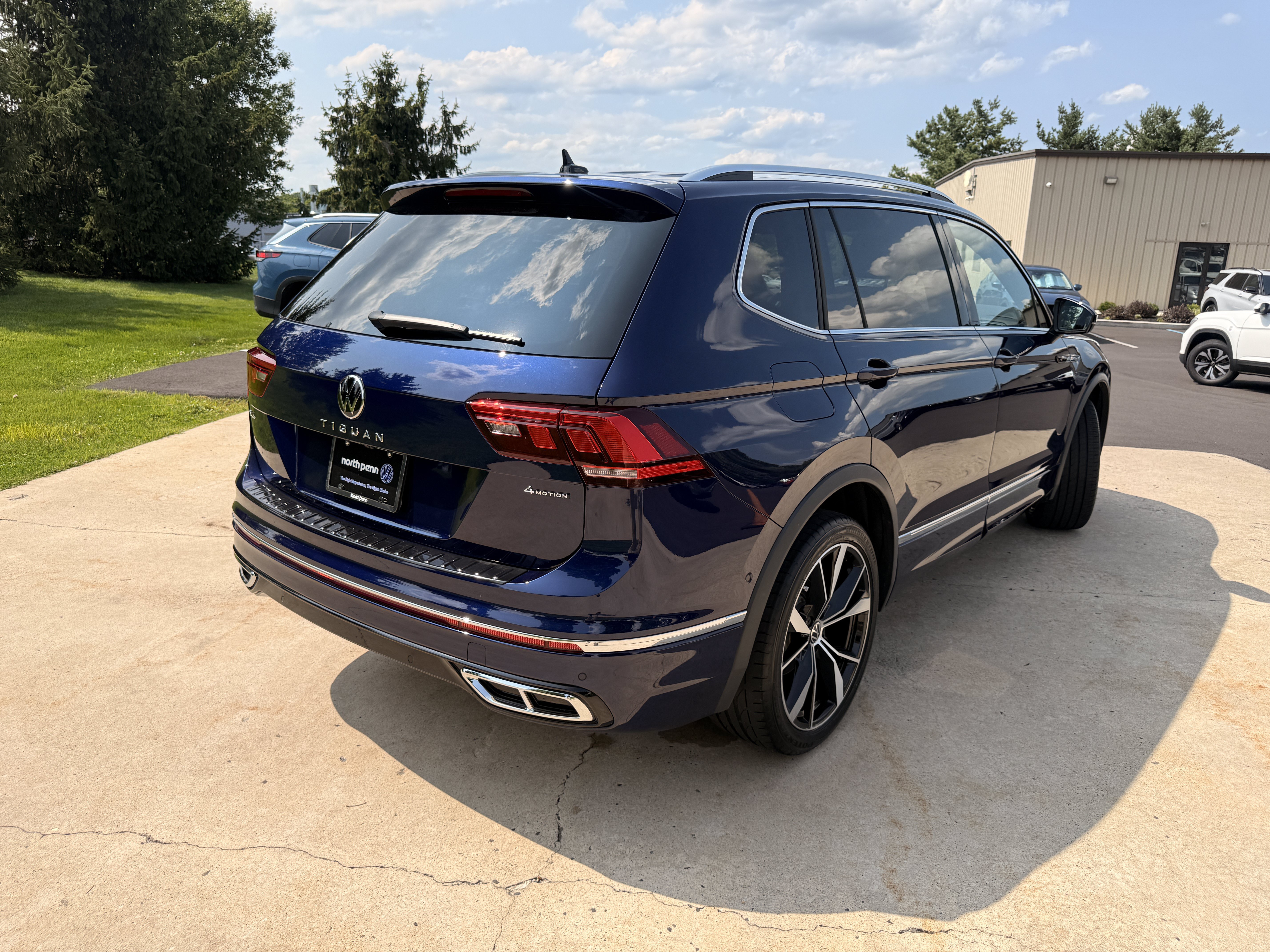 Used 2024 Blue Volkswagen SEL R-Line image 17
