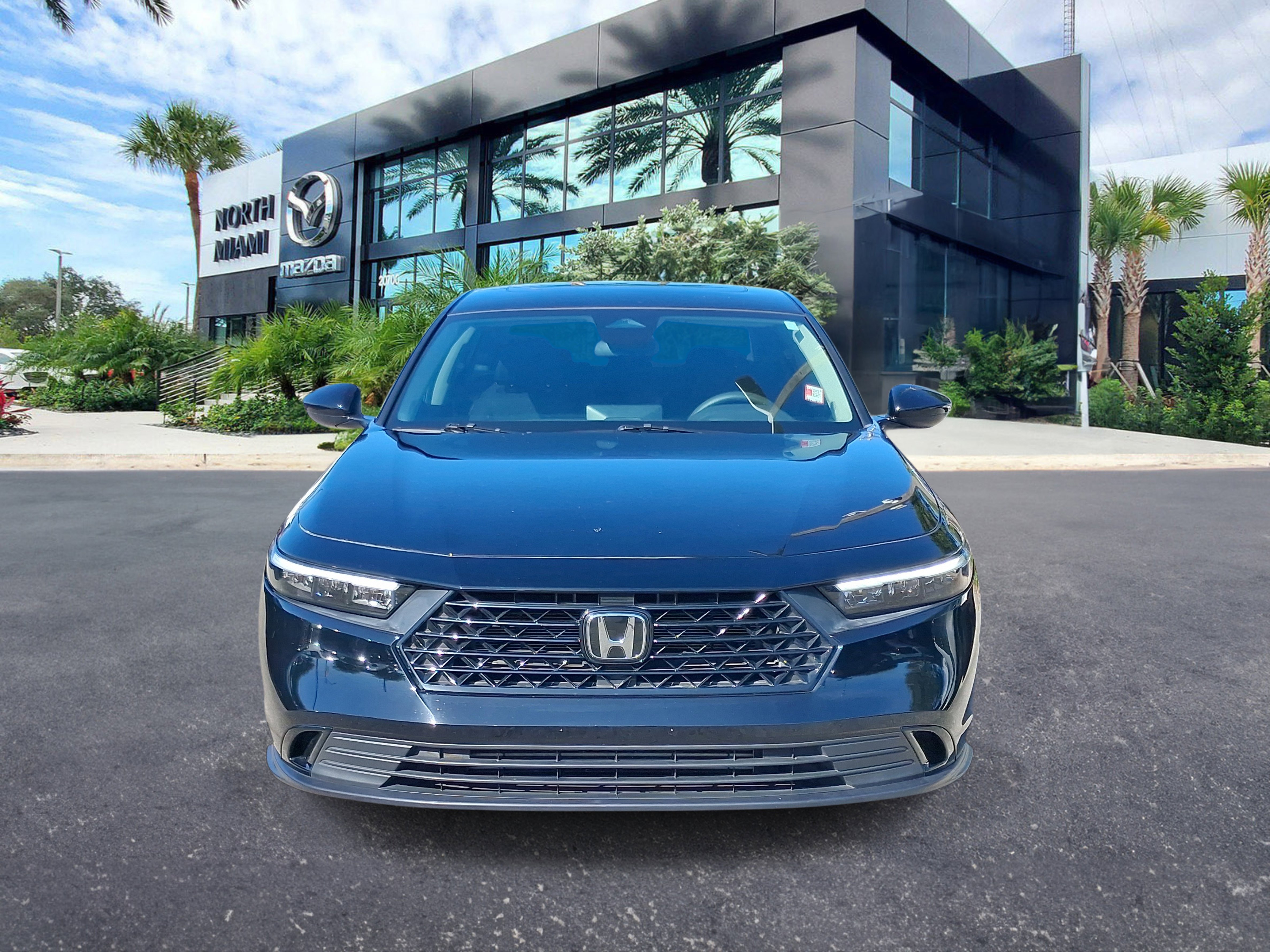 Used 2023  Honda EX image 2