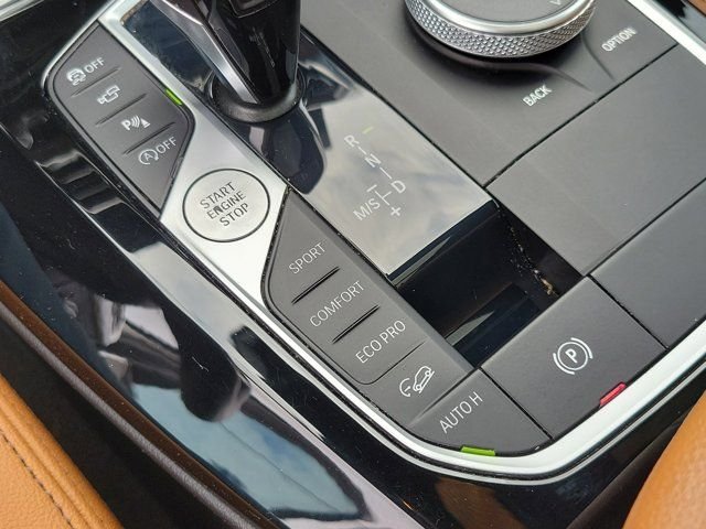 Used 2023 White BMW xDrive30i image 31