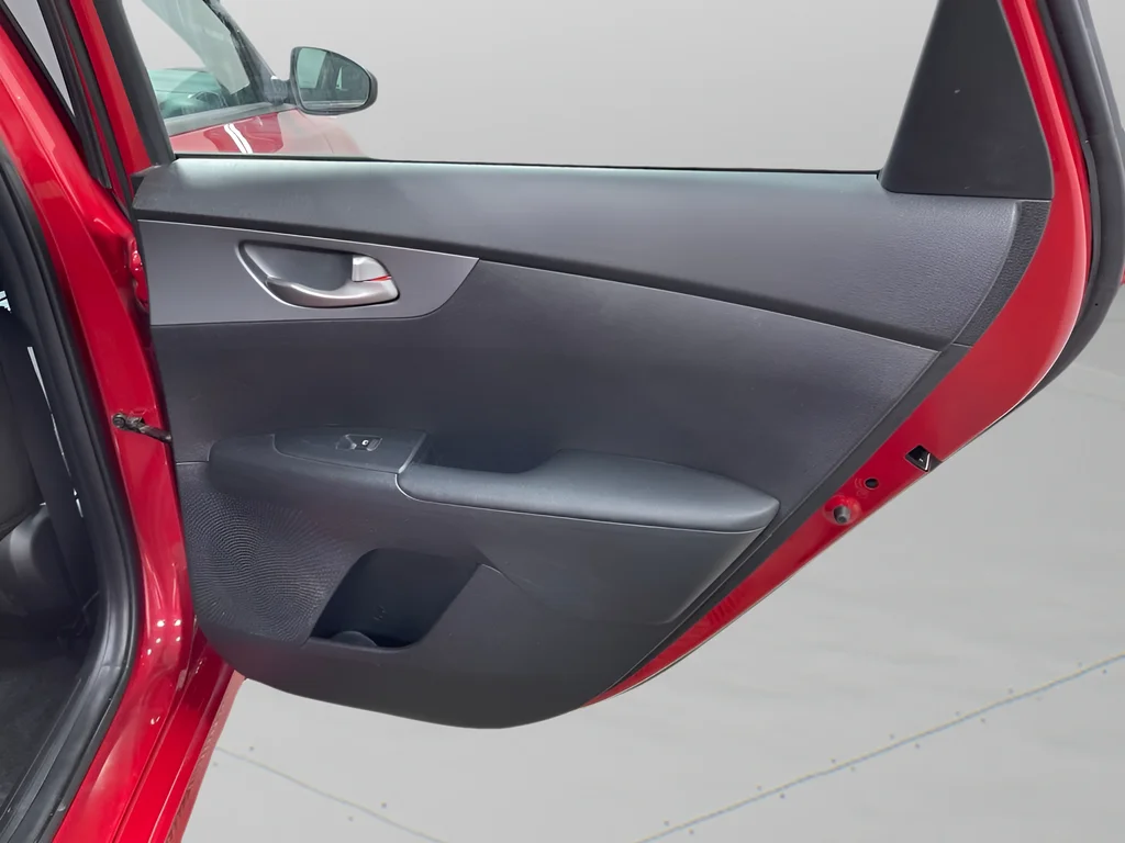 Used 2021 Currant Red Kia LXS image 31