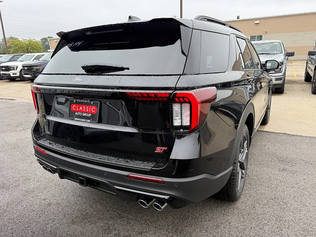 New 2027 Agate Black Metallic Ford ST image 3