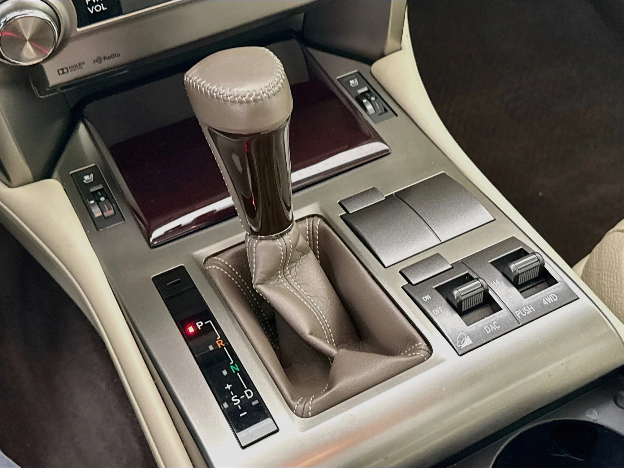 Used 2019 Starfire Pearl Lexus 460 image 19