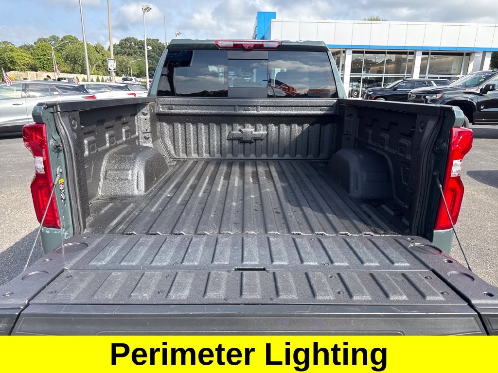 Used 2026 Gray Chevrolet ZR2 image 27