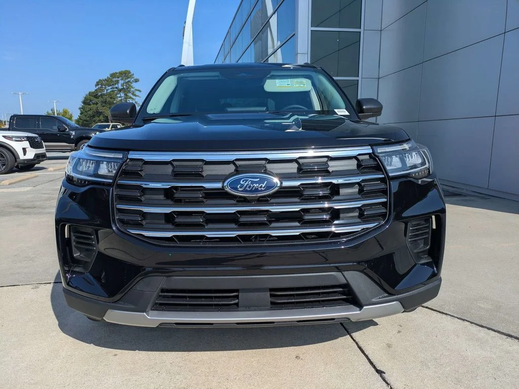 New 2026 Agate Black Metallic Ford Active image 8