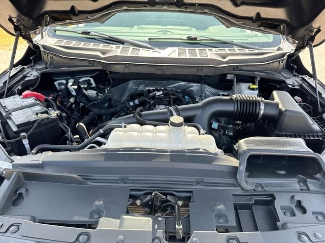 Used 2025 Black Ford XLT image 24