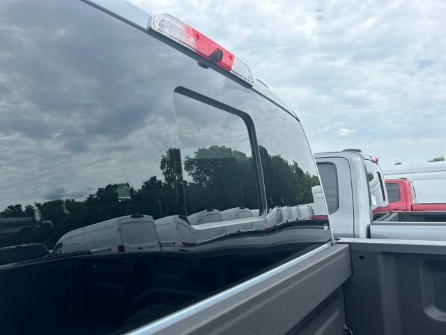 New 2026 Glacier Gray Metallic Tri-Coat Ford F-350® Lariat® image 16