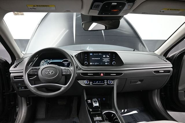 Used 2020 Black Hyundai SEL image 16