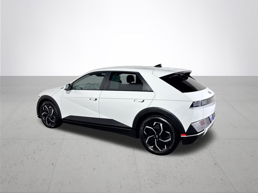 Used 2024 White Hyundai SEL image 8
