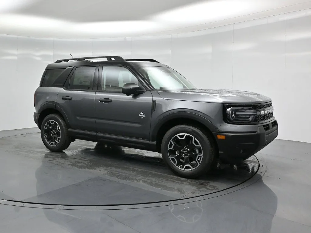 New 2026 Carbonized Gray Metallic Ford Outer Banks image 23