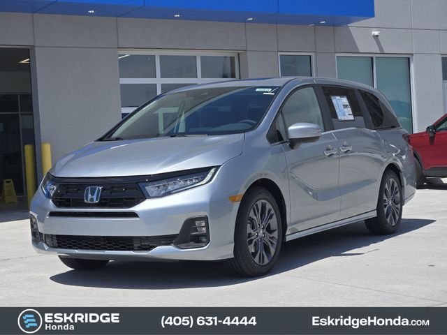 New 2026 Solar Silver Metallic Honda Touring image 2