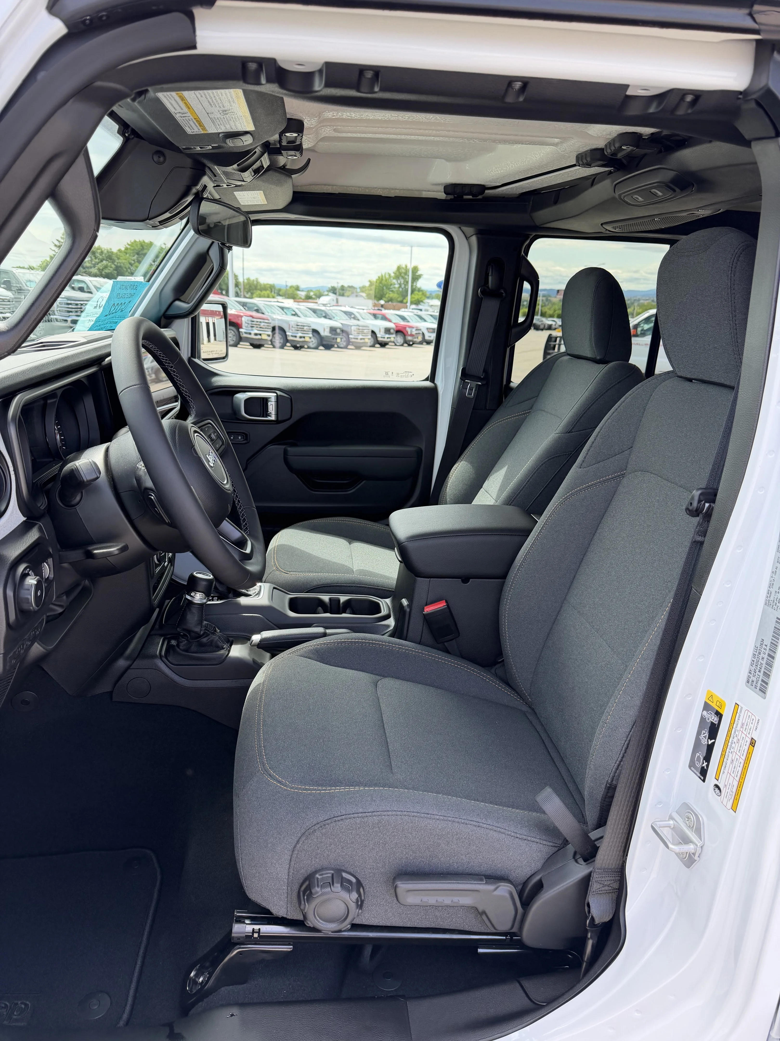 New 2026 Bright White Clear-Coat Exterior Paint Jeep Sport S image 9