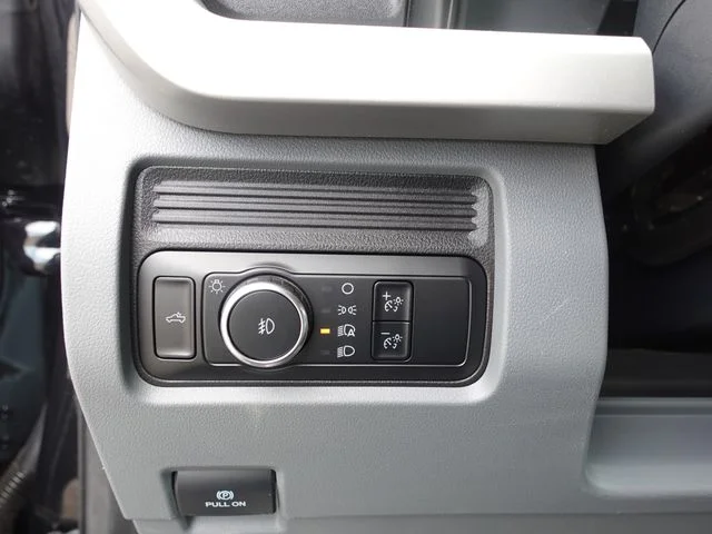 Used 2024 Black Ford XLT image 19