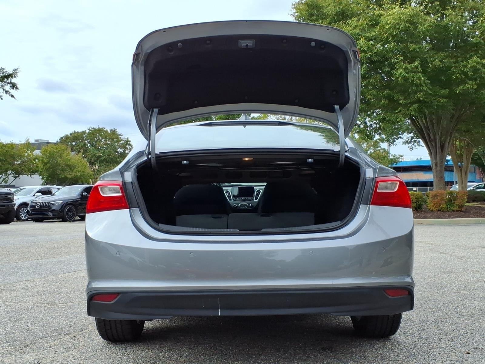 Used 2025 Sterling Gray Metallic Chevrolet LT image 30