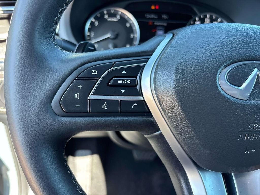 Certified Used 2025 Gray INFINITI LUXE image 18