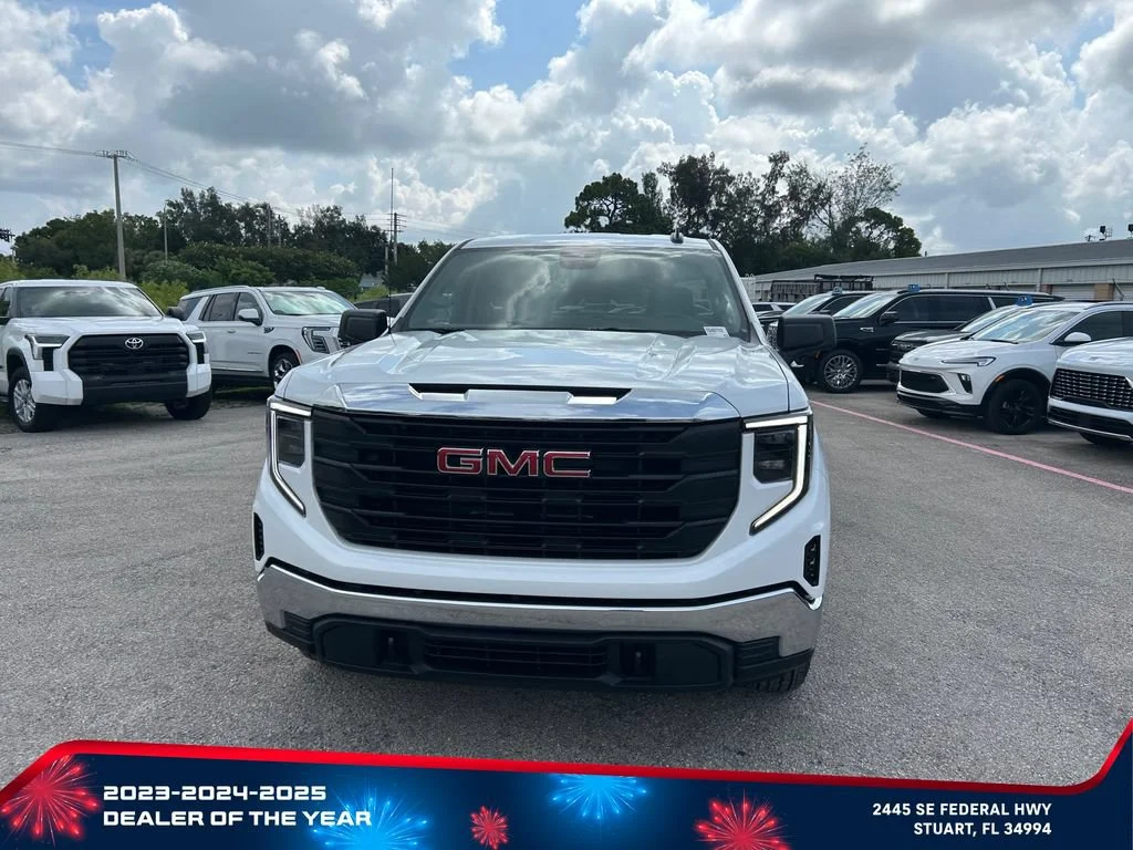 New 2026 Summit White GMC Pro image 2