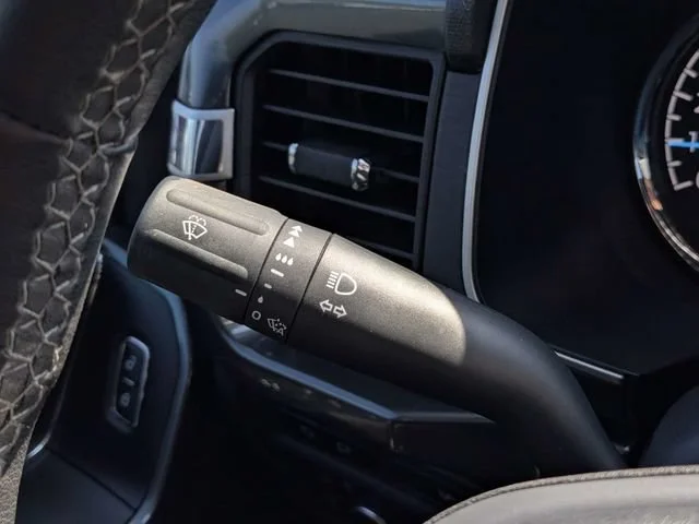 Used 2023 Avalanche Ford XL image 27