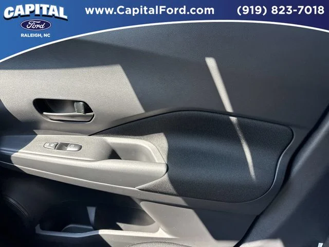 Used 2025 Gray Nissan S image 28