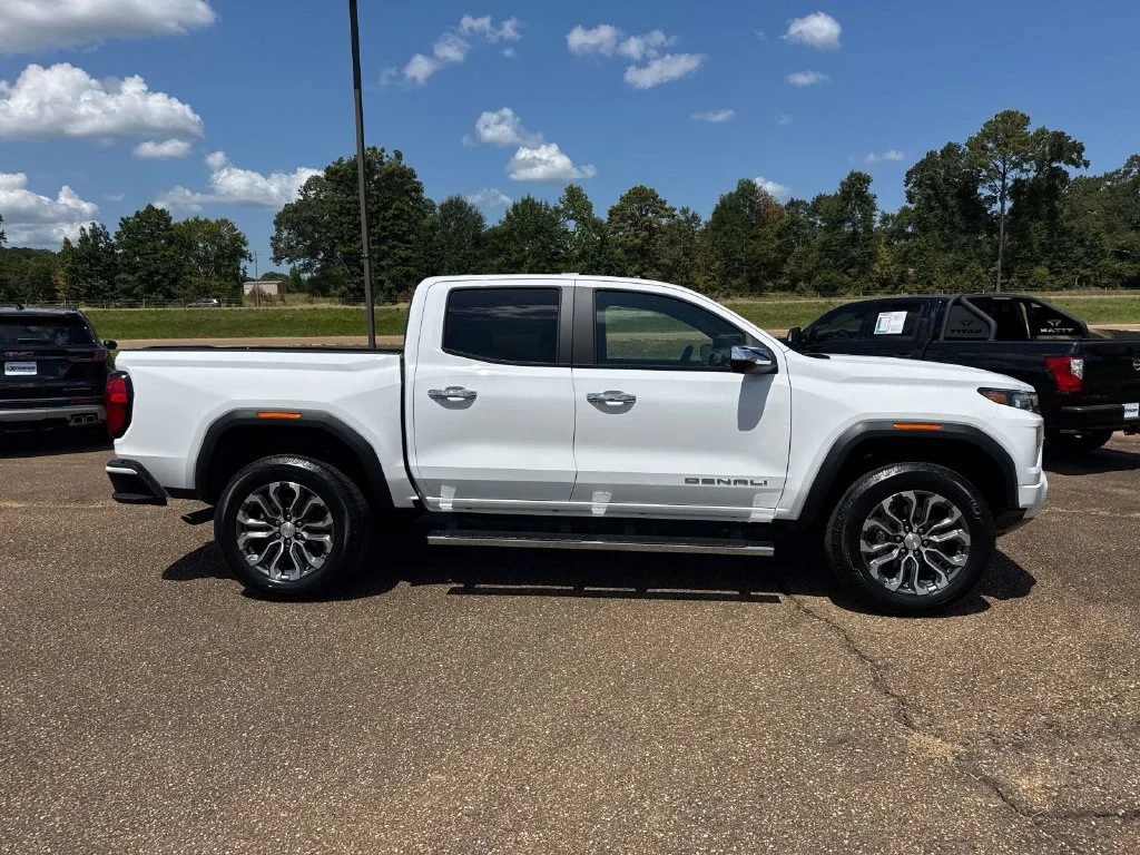 Used 2026 White GMC Denali image 12