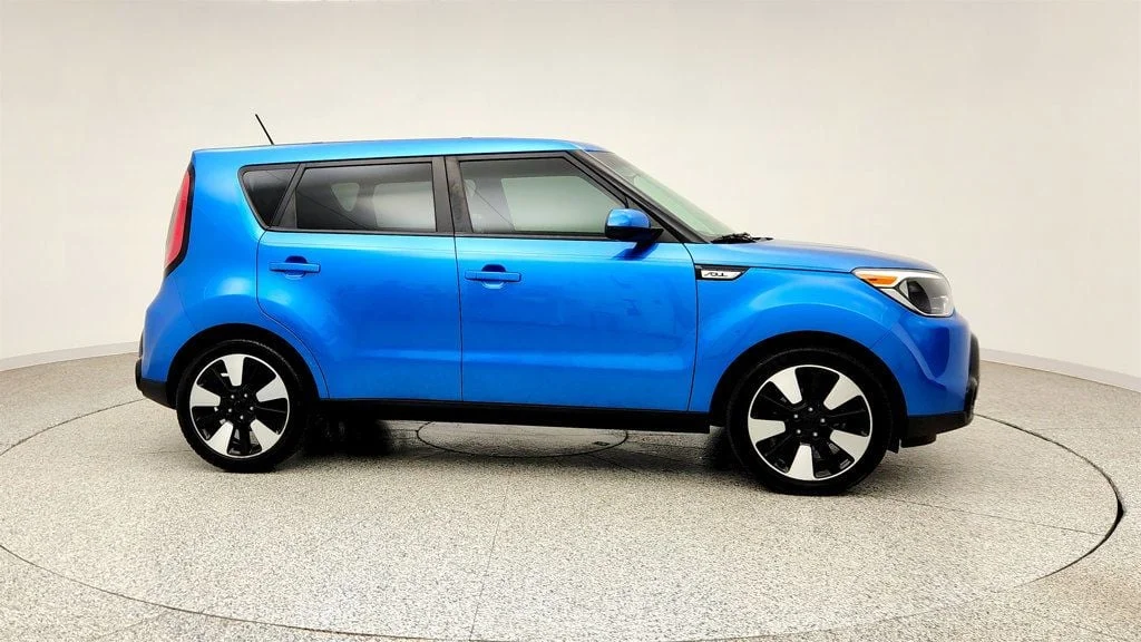 Used 2016 Caribbean Blue Kia 5dr Wagon Automatic + w/ Designer Pkg image 4