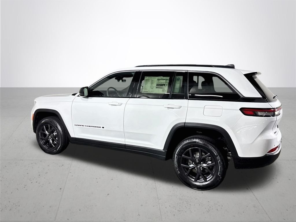 New 2027 Bright White Clear-Coat Paint Jeep Altitude image 8
