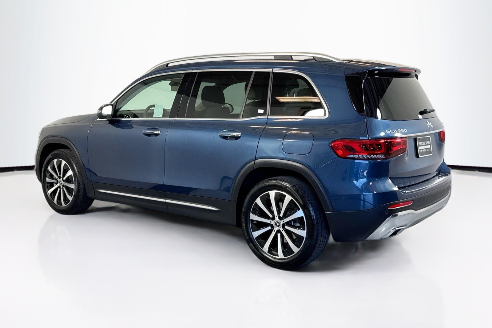 Certified Used 2022 Denim Blue Metallic Mercedes-Benz GLB 250 4MATIC® SUV image 7