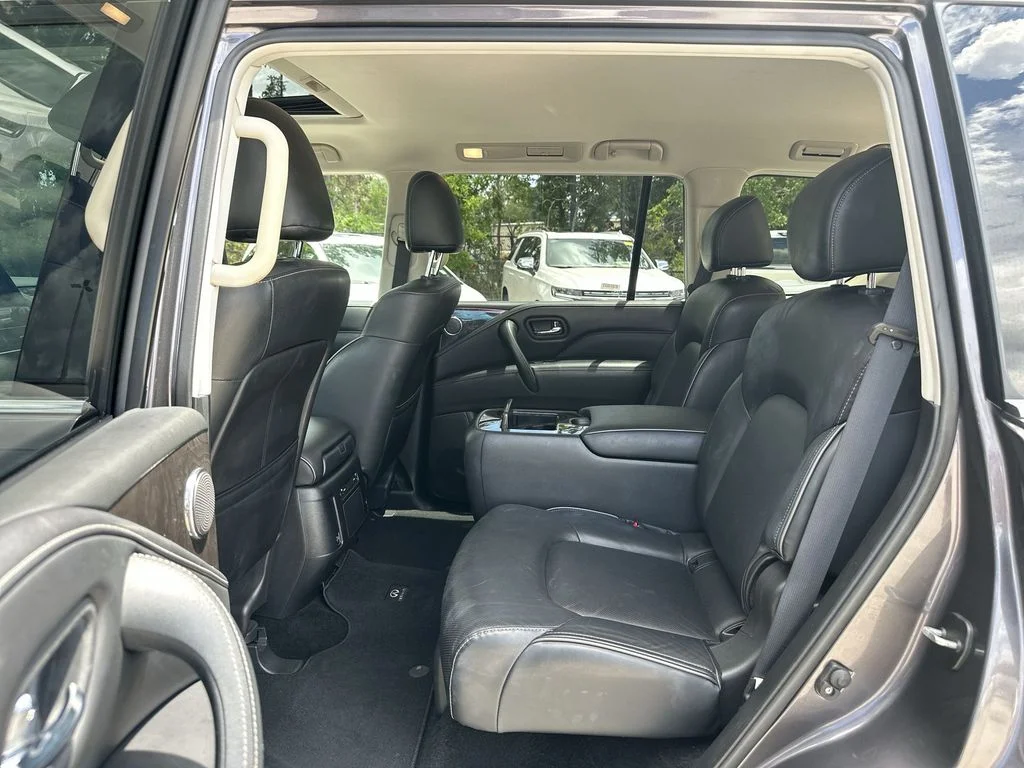 Certified Used 2024 Anthracite Gray INFINITI LUXE image 25