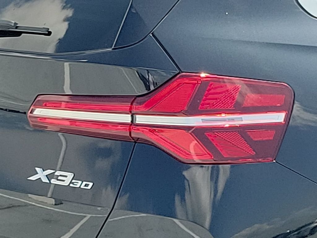 New 2026 Black Sapphire Metallic BMW 30 xDrive image 20