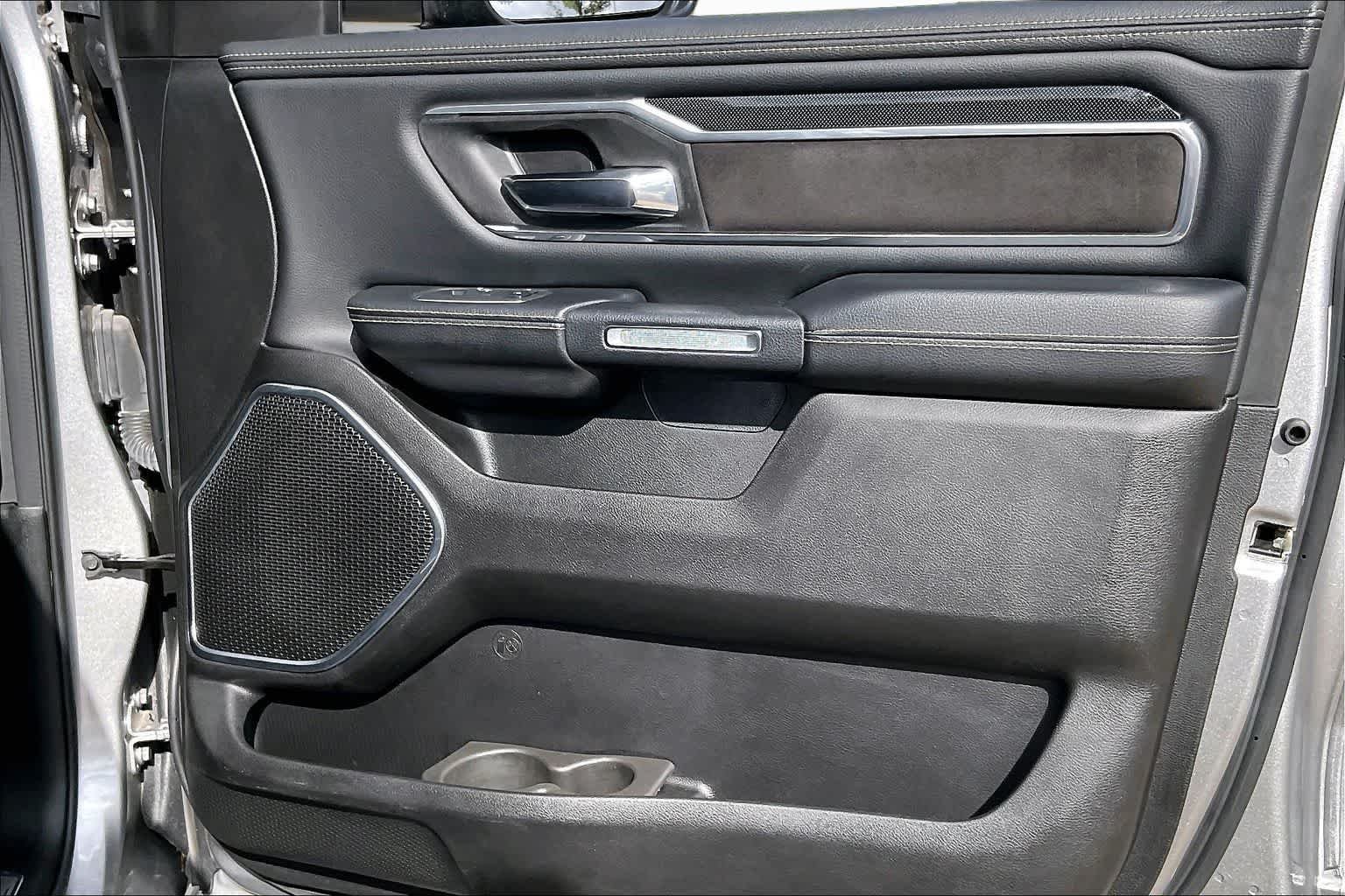 Used 2022 Billet Silver Metallic Clearcoat Ram Laramie image 22