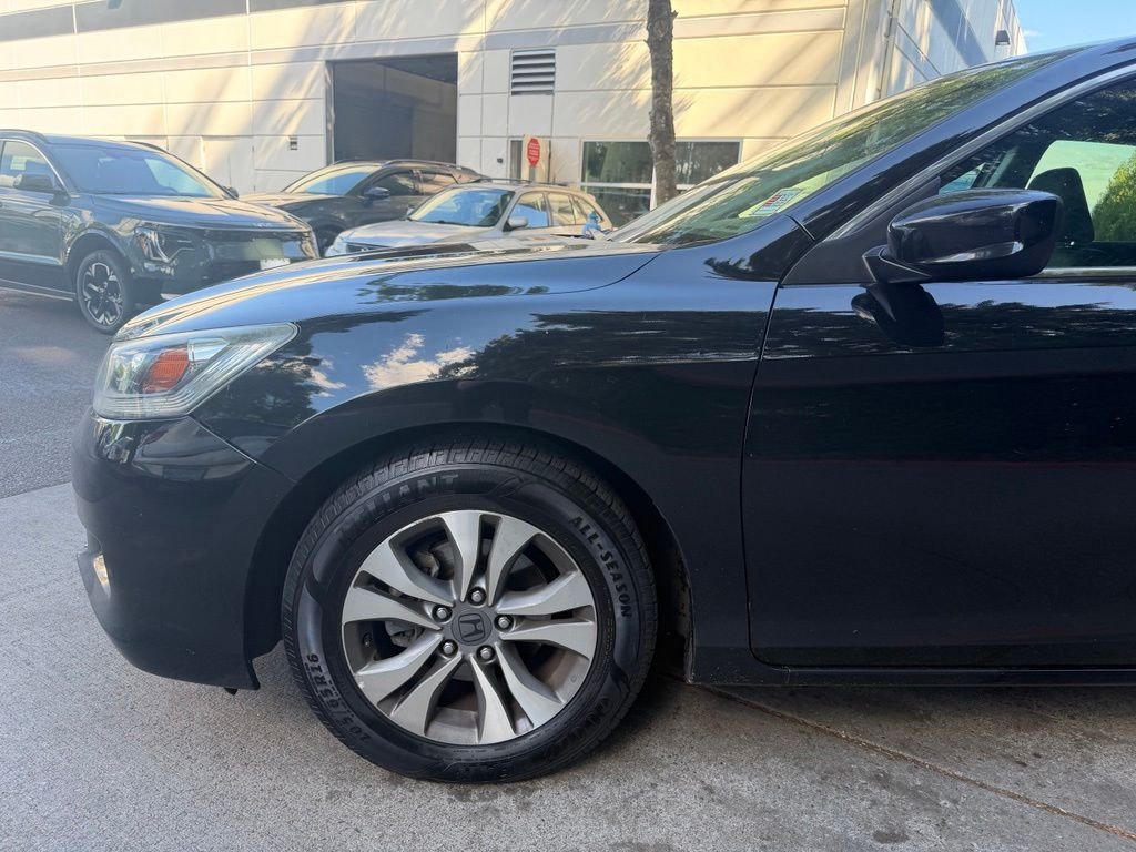 Used 2014 Crystal Black Pearl Honda LX image 8
