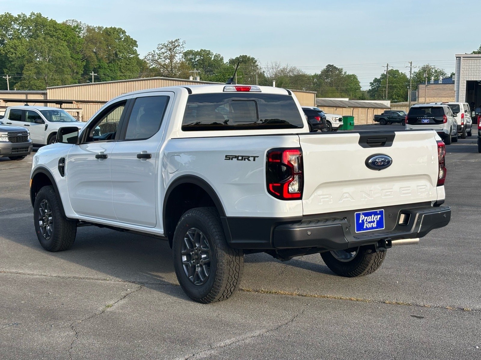 New 2026 Oxford White Ford XLT image 4