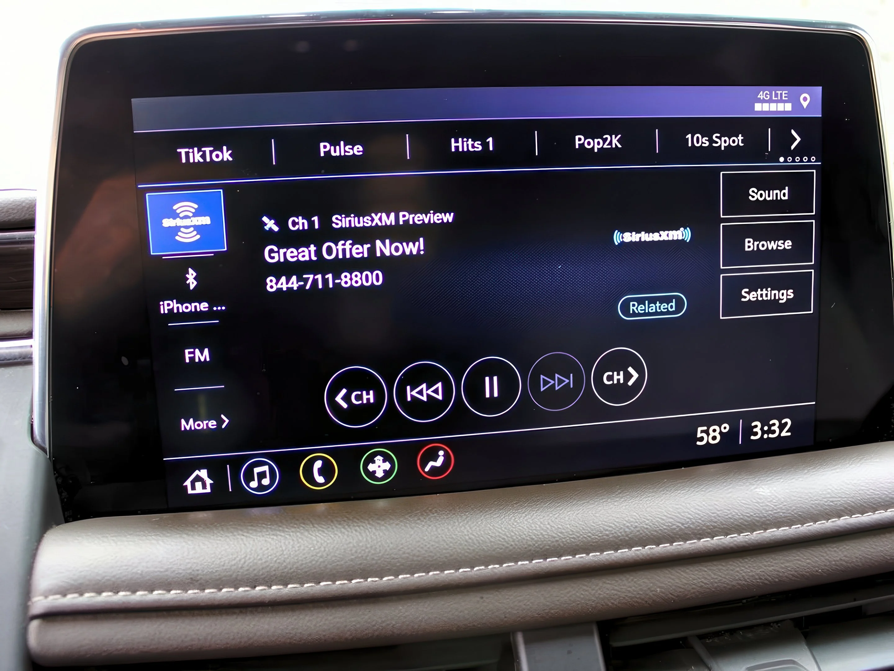 2021 Chevrolet Suburban Z71 - Photo 20