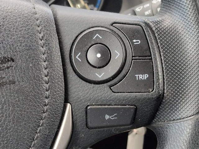 Used 2017 White Toyota LE image 24