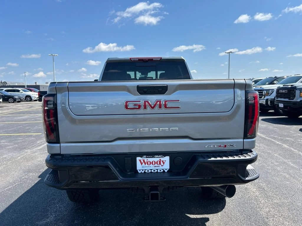 2026 GMC Sierra 2500HD AT4X - Photo 9