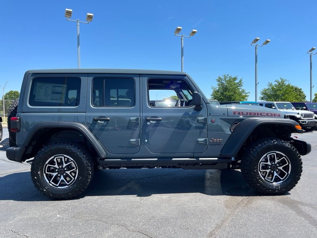 New 2026 Anvil Clear-Coat Exterior Paint Jeep Rubicon image 43