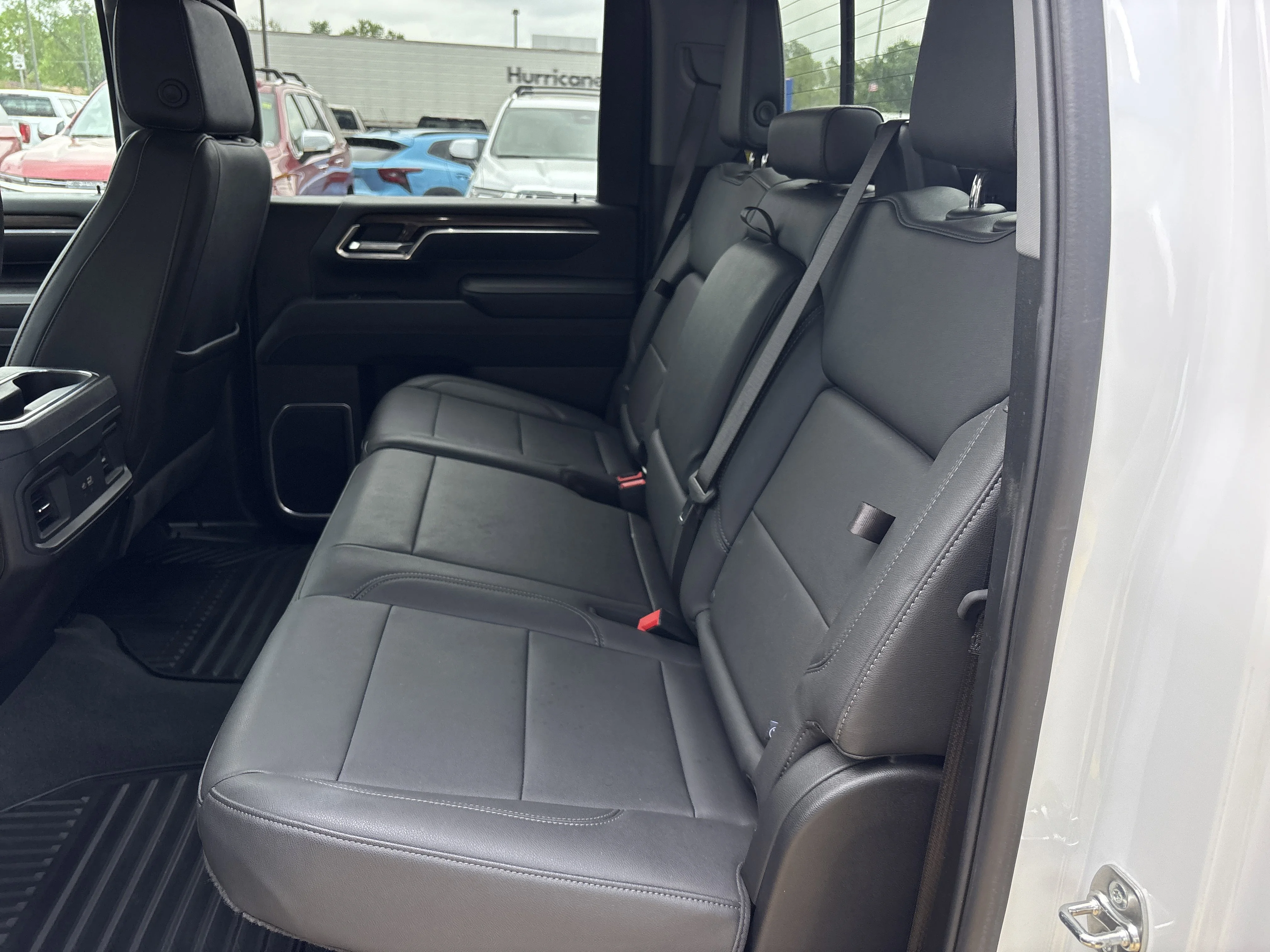 Used 2025 Summit White Chevrolet LT 4WD image 19