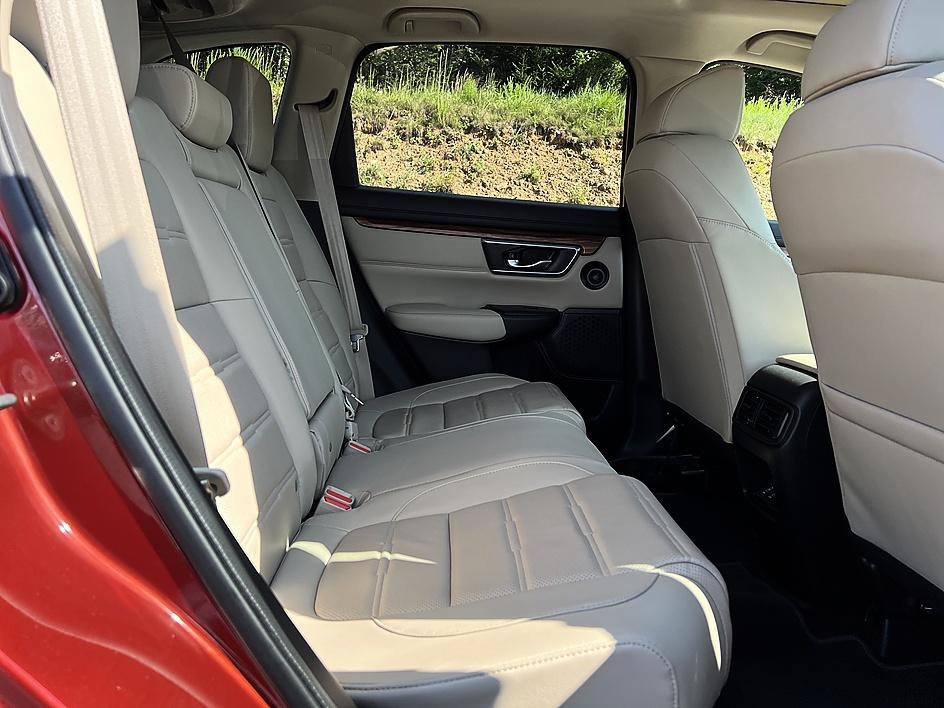 Used 2018 Molten Lava Honda EX-L image 20