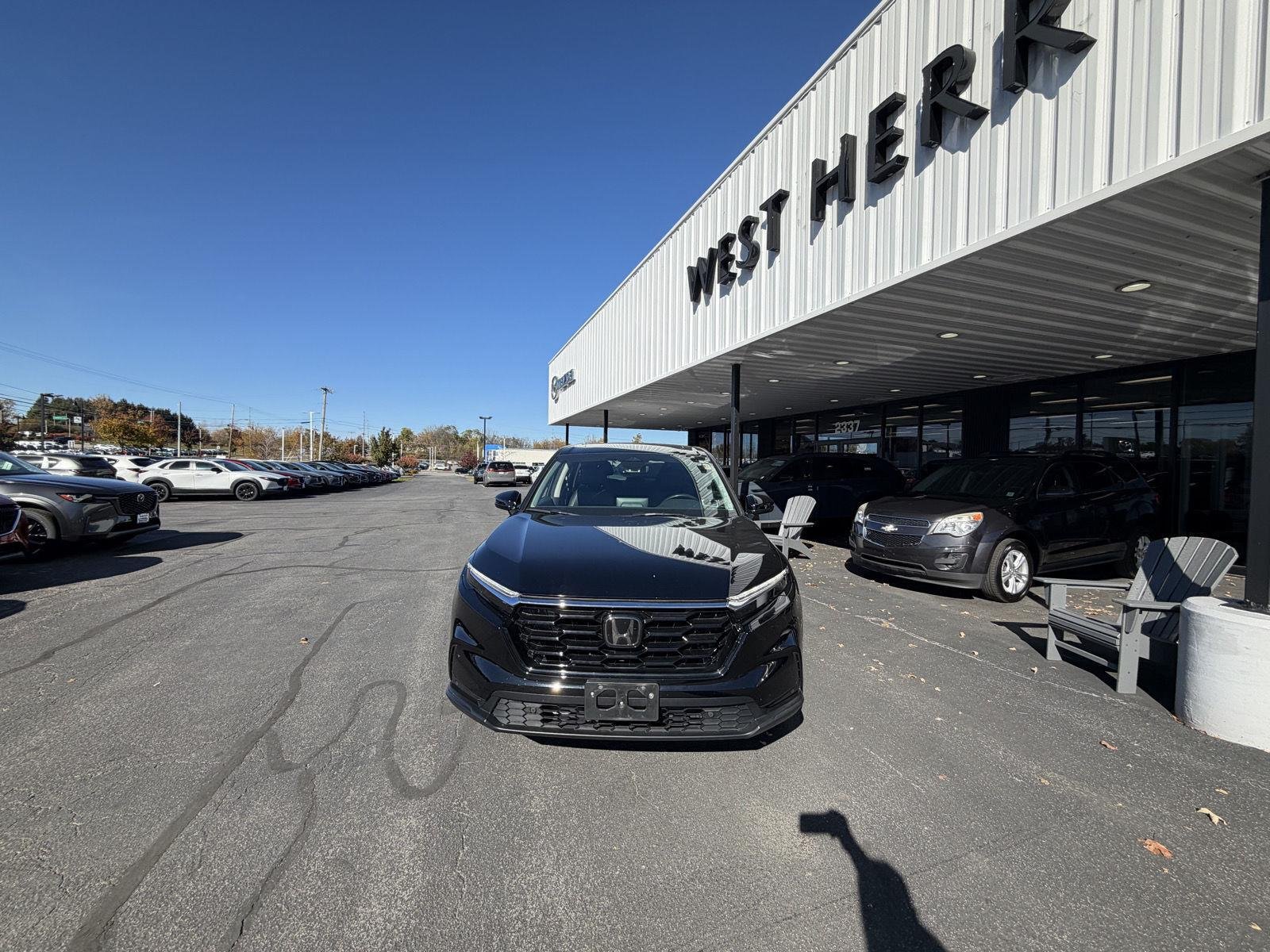 Used 2024 Crystal Black Pearl Honda EX-L image 4