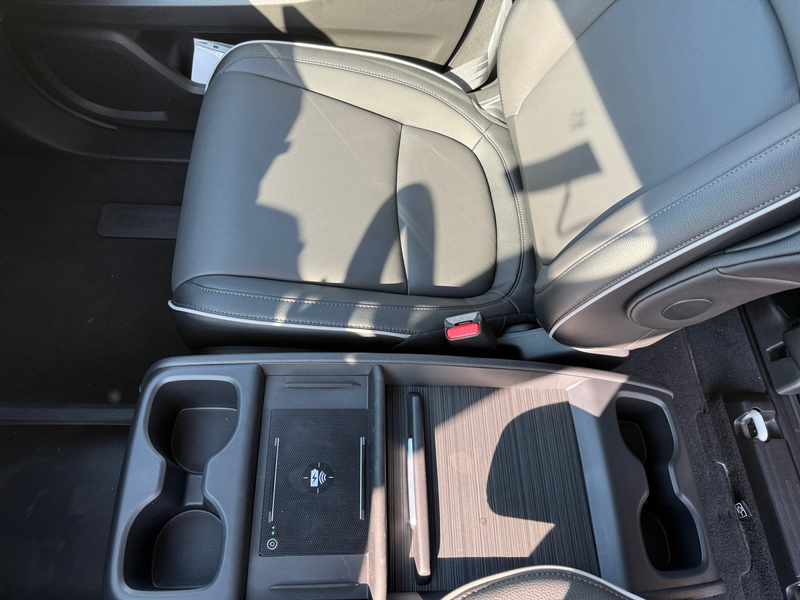 New 2026 Platinum White Pearl Honda Touring image 14