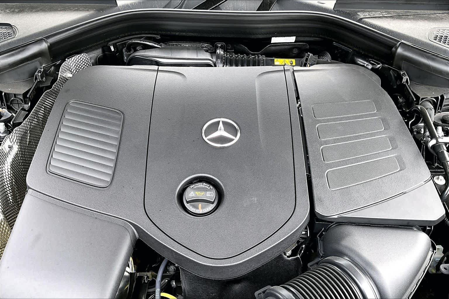 New 2026 Black Mercedes-Benz GLC 300 image 17