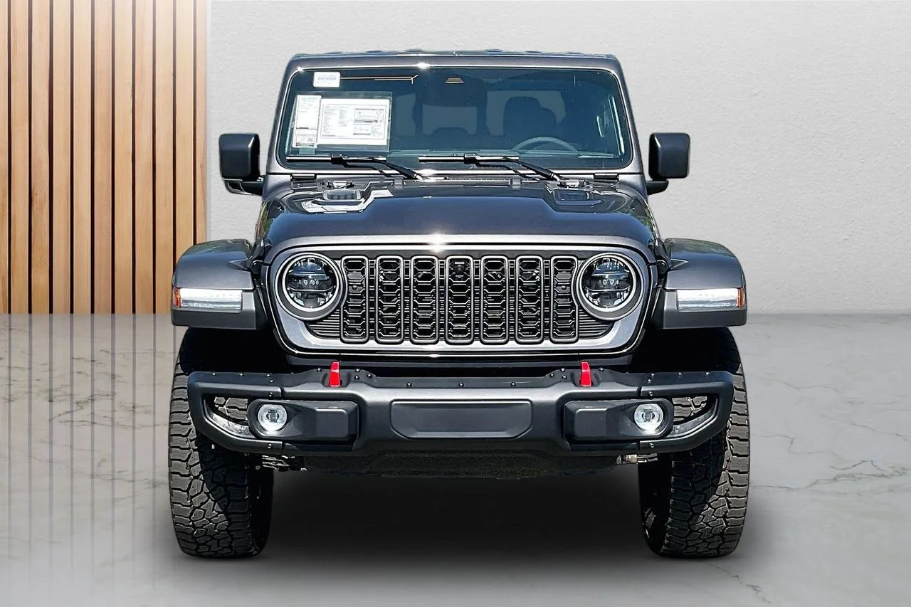 New 2026 Granite Crystal Metallic Clear-Coat Exterior Paint Jeep Rubicon X image 3