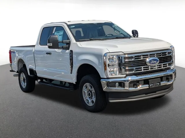 2026 Ford Super Duty F-350® XLT