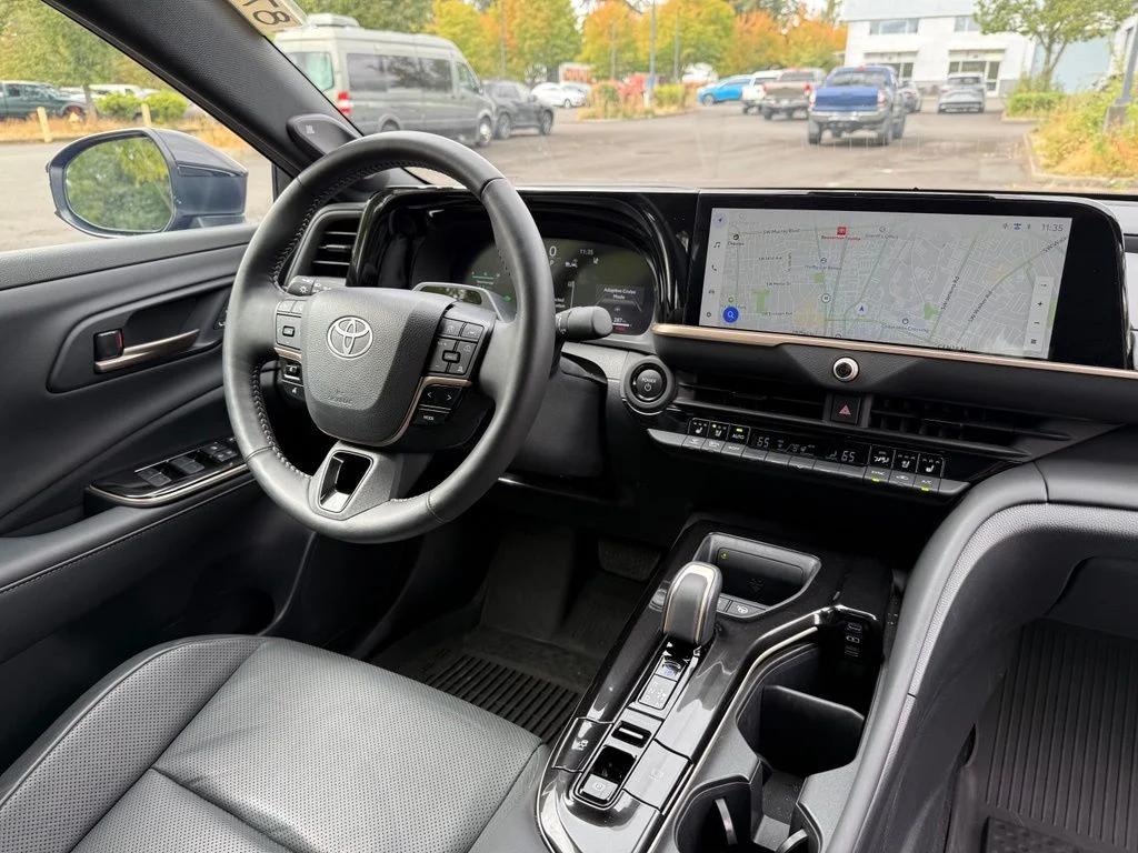 Certified Used 2026  Toyota Platinum image 21