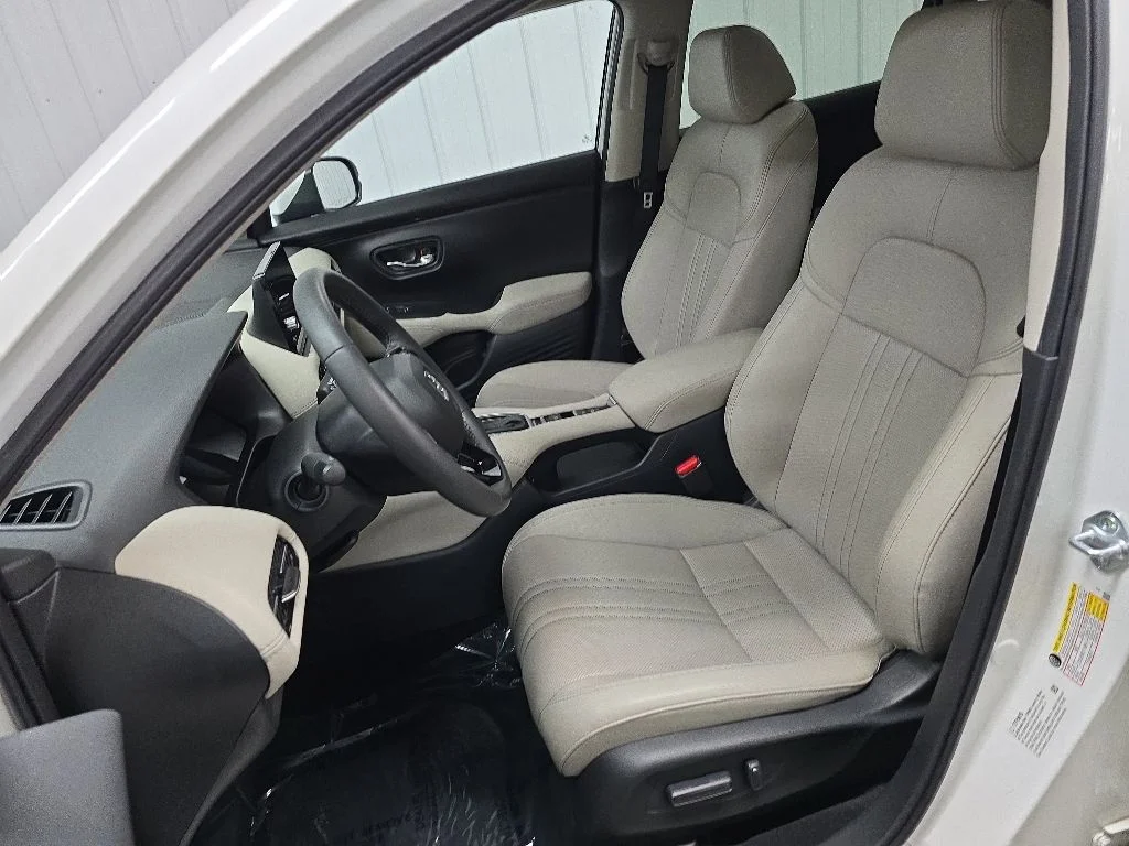 Used 2024 White Honda EX-L image 30