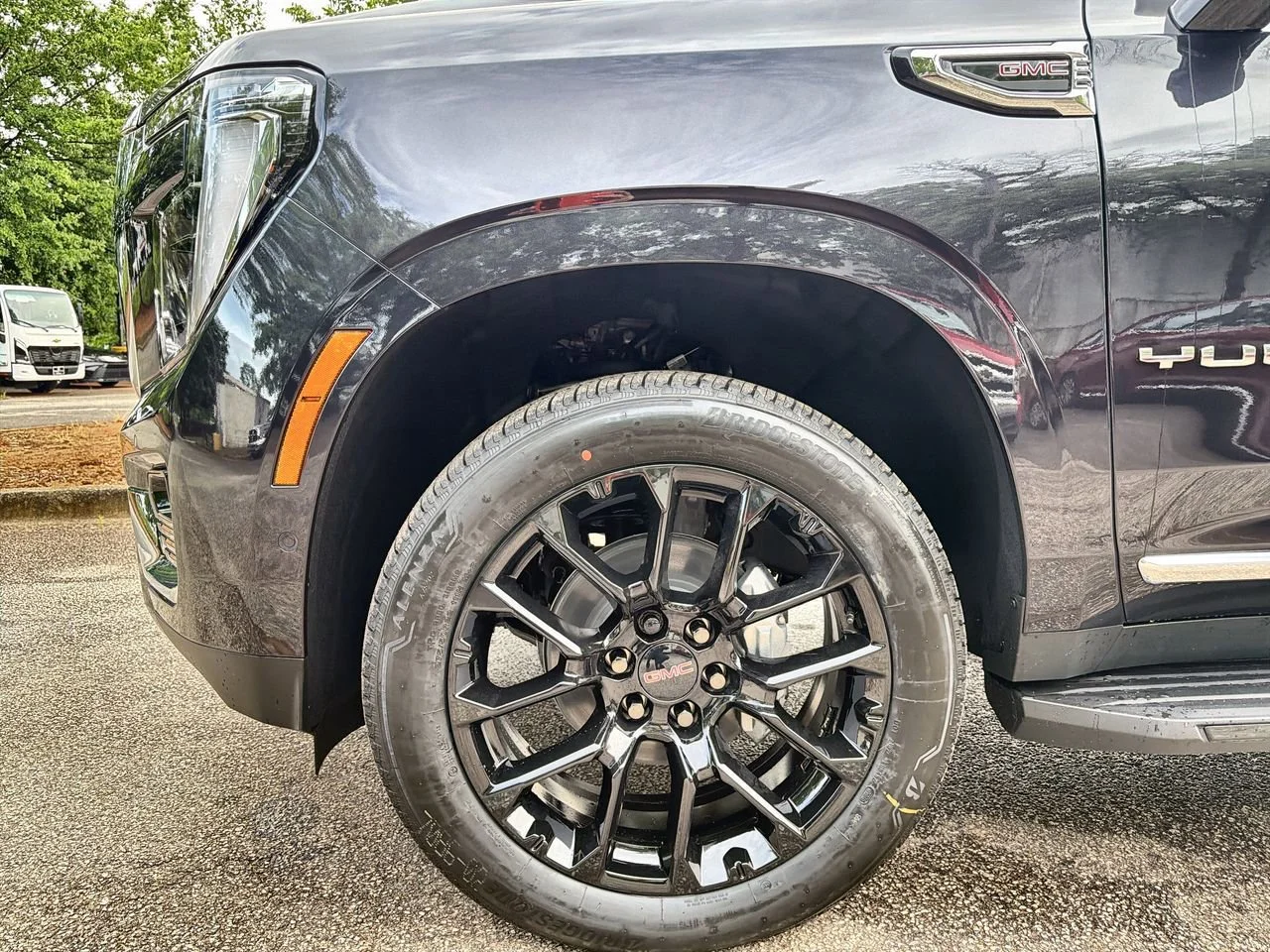 New 2026 Titanium Rush Metallic GMC Elevation image 28
