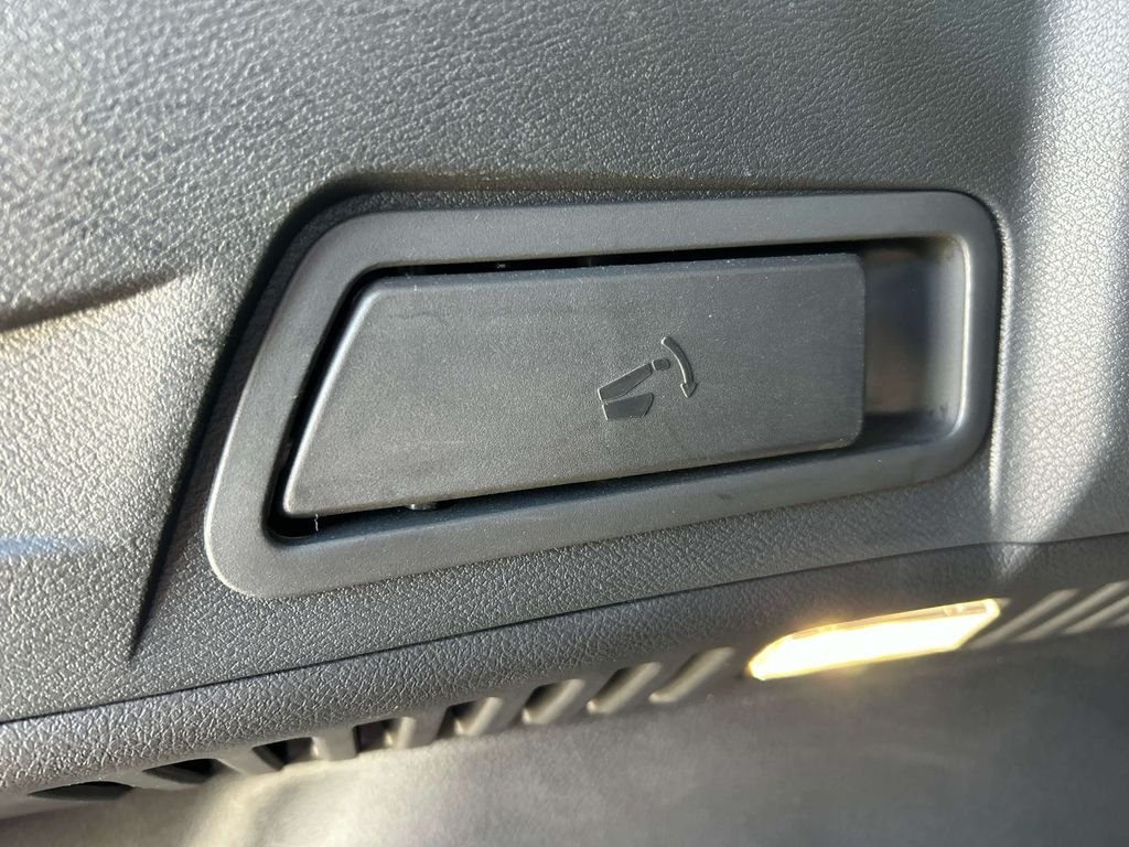Used 2025 Blue Nissan SL image 13