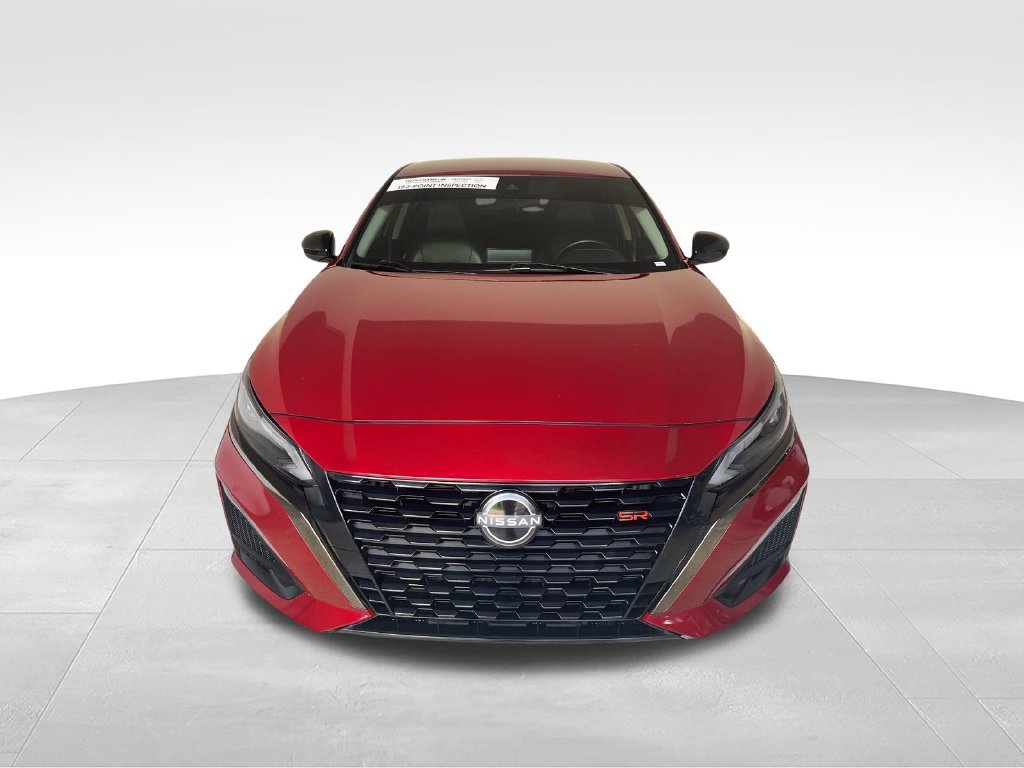 Used 2025 Red Nissan 2.5 SR image 8