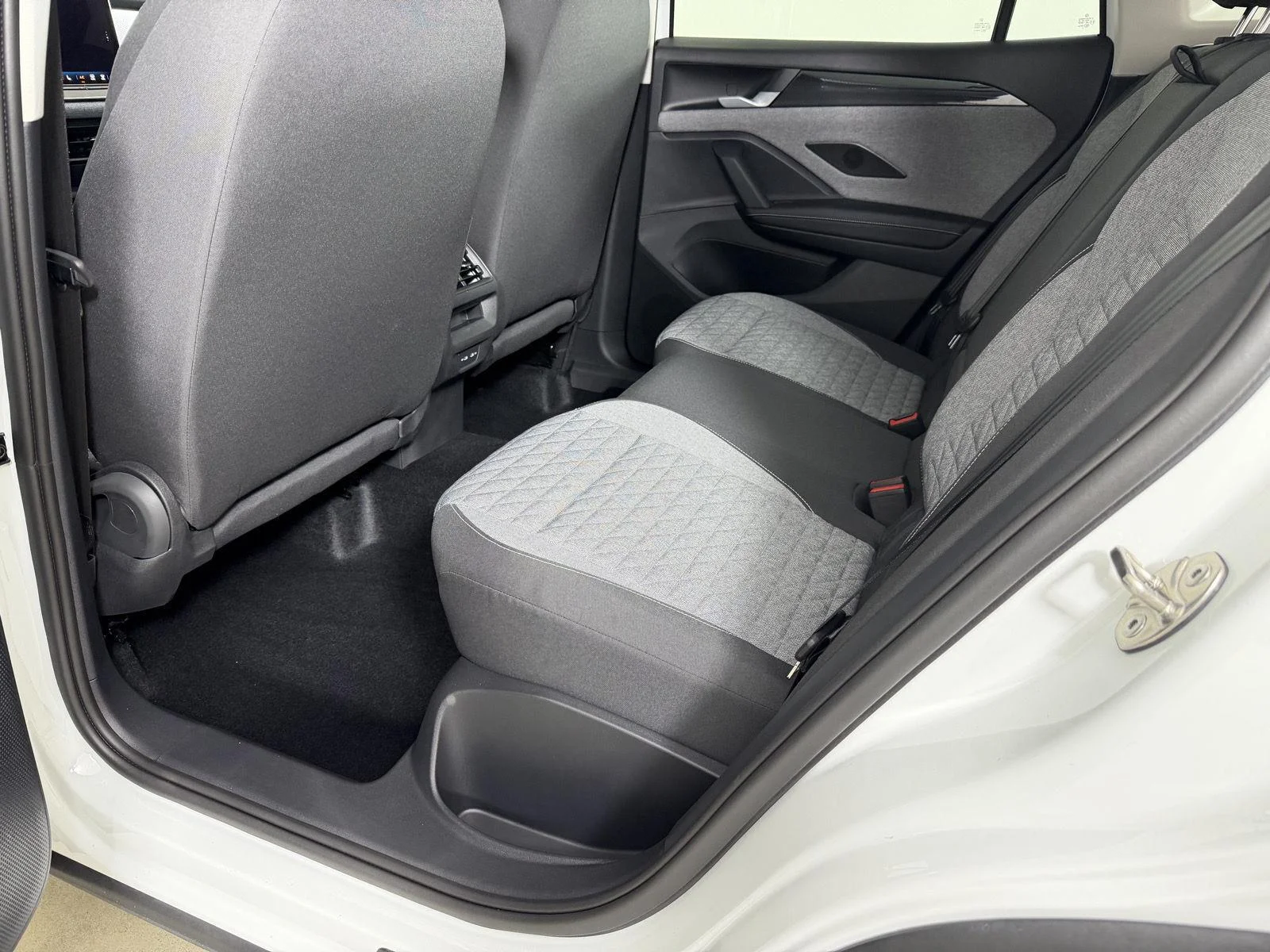 New 2026 Pure White Volkswagen S image 21