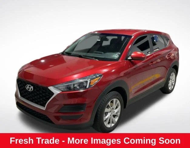 Used 2021 Red Hyundai SE image 1