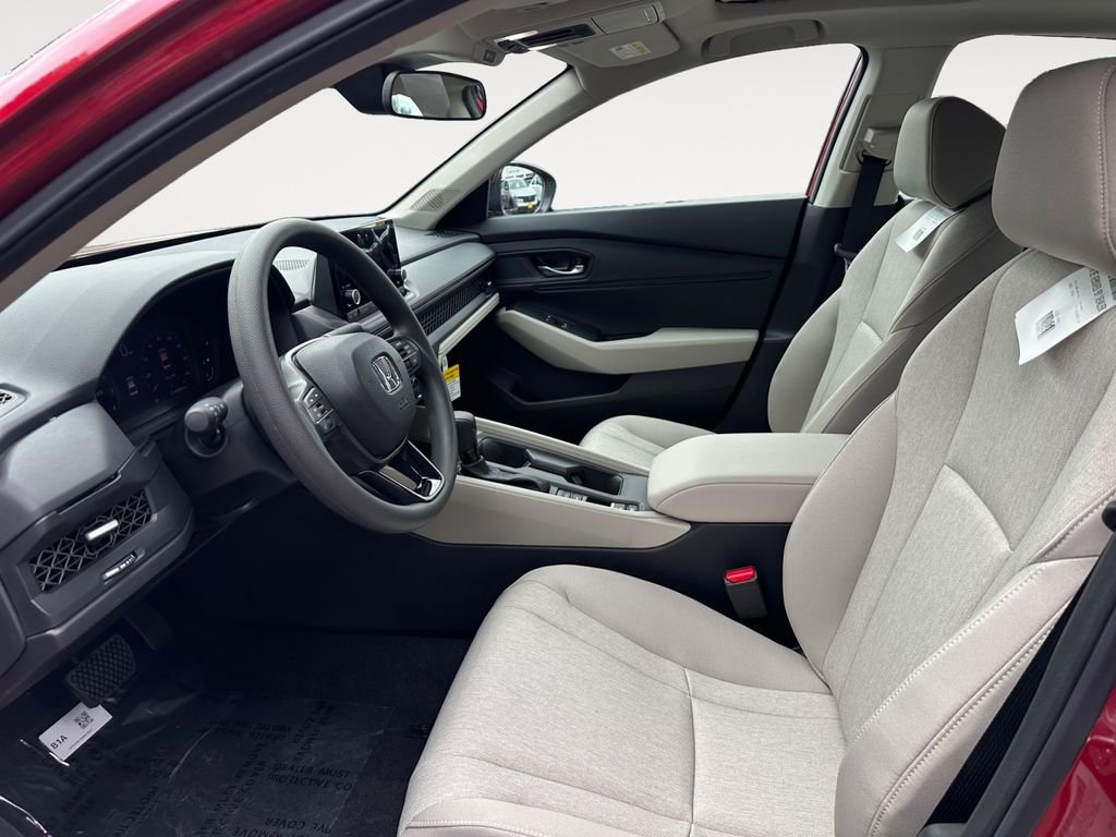2025 Honda Accord SE - Photo 9