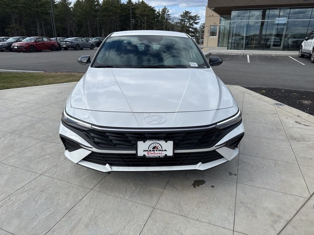 New 2026 White Hyundai SEL Sport image 3